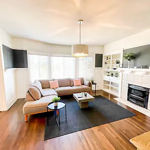 Holiday home Cozy 2-bedroom, Los Angeles